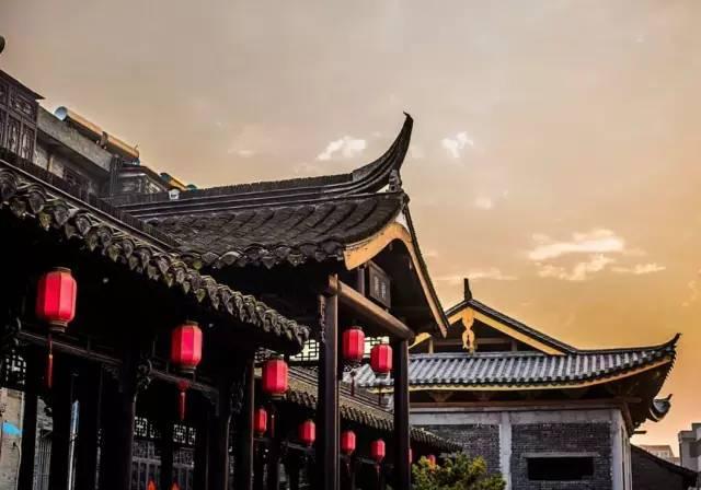 南通开发区法院召开“年度十大特色亮点工作”发布会